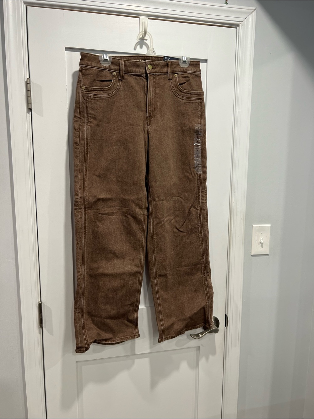 American Eagle Outfitters Women’s Stovepipe Brown Relaxed Fit Jeans